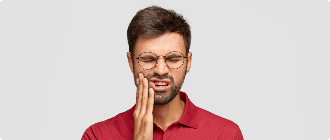 Znaki slabo ociscenega zobnega kamna